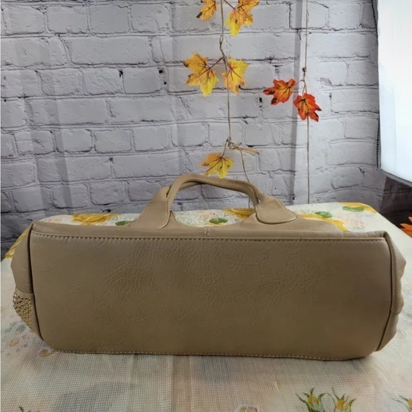 LUXANNE Vintage Kiss Lock gold-detailed handbag - Picture 8 of 11